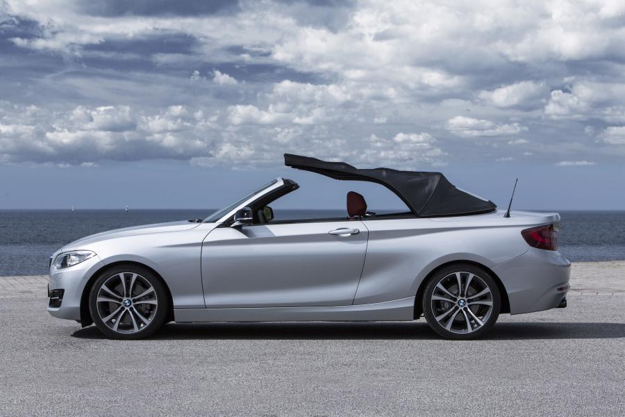  BMW 228i Convertible Sport Line 2014 года  (фото 11 из 66)